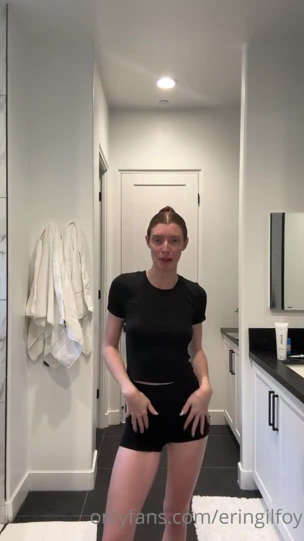 Erin Gilfoy Show Off Lustful body in Sexy Lingerie