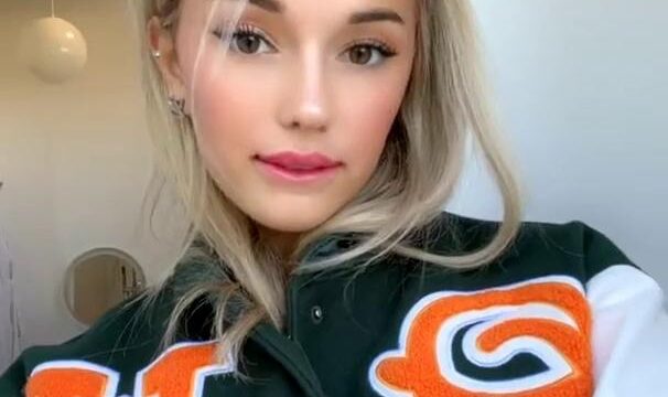 Breckie Hill Onlyfans Boob Slip PPV Video Leaked