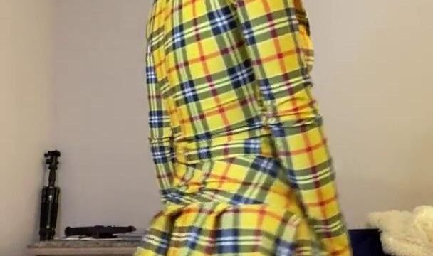 Dare Taylor Nude Skirt Striptease Video Leaked